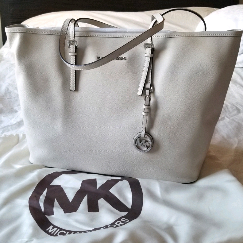 NWT Michael Kors jet set travel tote